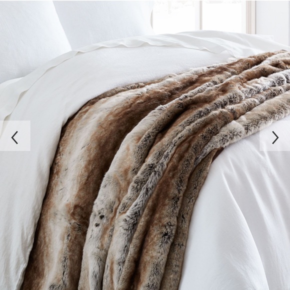 West Elm Faux Fur Throw Blanket - Thumbnail 2